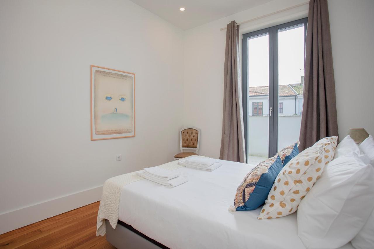 Liiiving - Downtown & Riverside Balcony Apartment Porto Ngoại thất bức ảnh