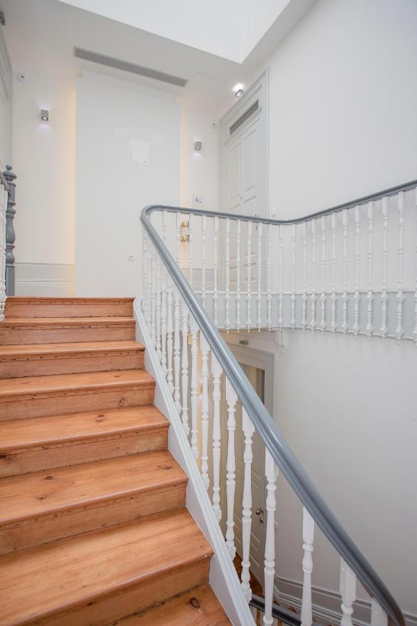 Liiiving - Downtown & Riverside Balcony Apartment Porto Ngoại thất bức ảnh